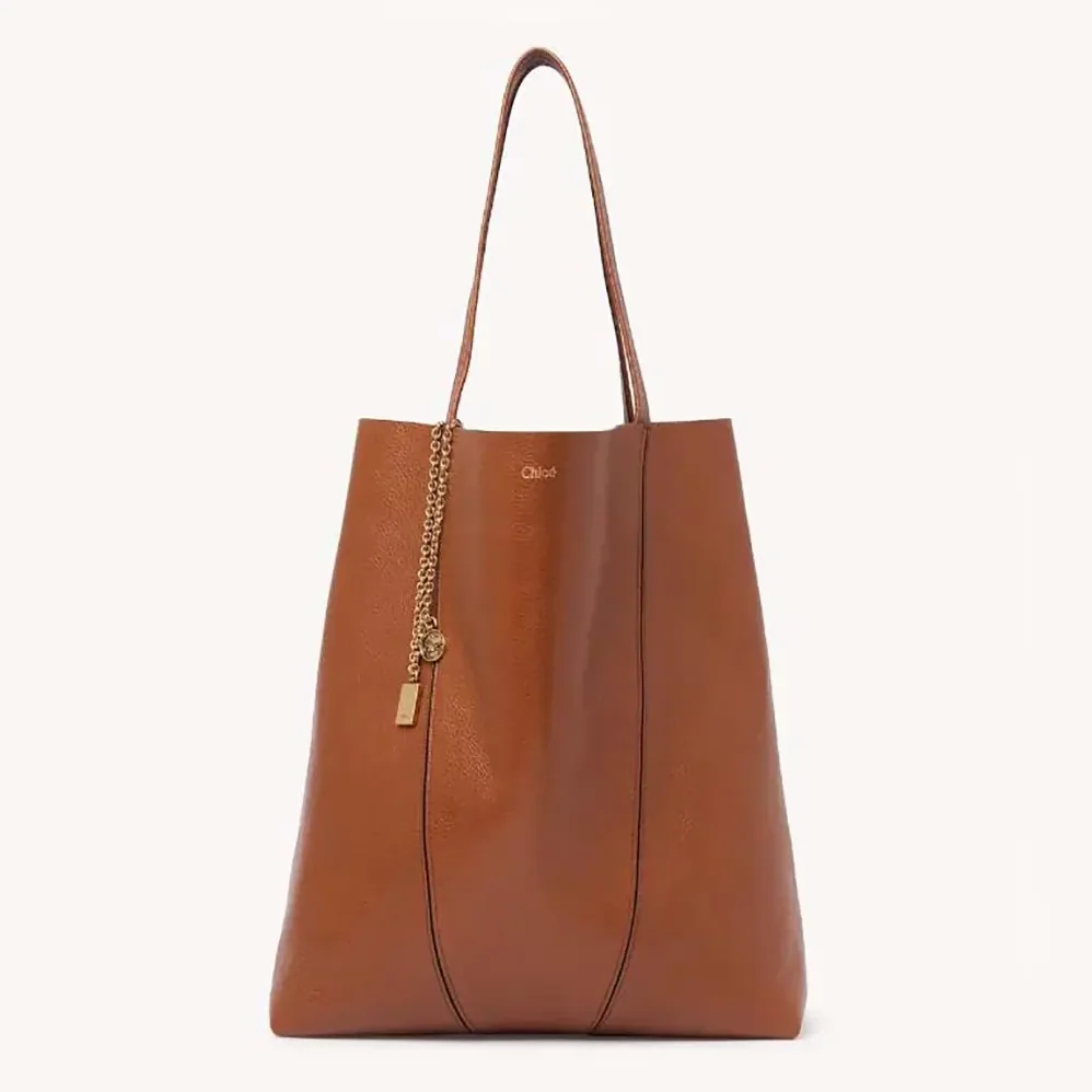 Chloe Large Chloé Spin Tote Bag in Grained Leather for Women in Brown