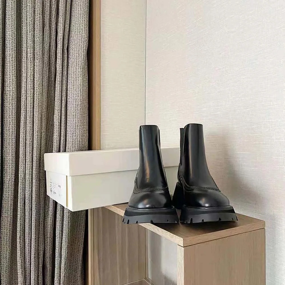 Alexander Mcqueen Wander Chelsea Boot for Women in Black Alexander Mcqueen Wander Chelsea Boot for Women in Black