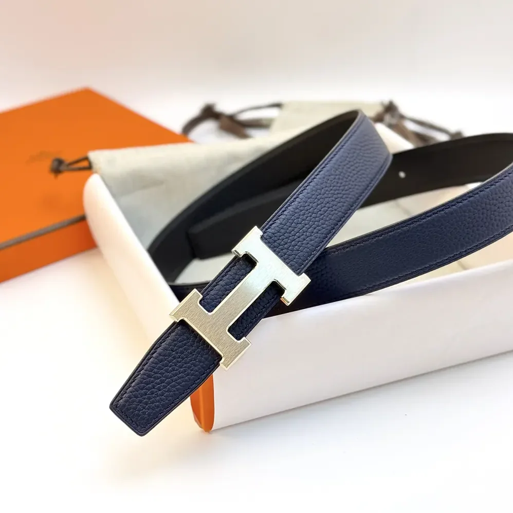 Hermes H Belt Buckle & Reversible Leather Strap 32 mm for Unisex in Black/Navy