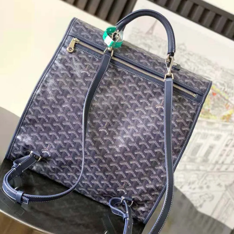 Goyard Saint Léger Backpack in Goyardine Canvas & Chevroches Calfskin for Women in Navy Goyard Saint Léger Backpack in Goyardine Canvas & Chevroches Calfskin for Women in Navy