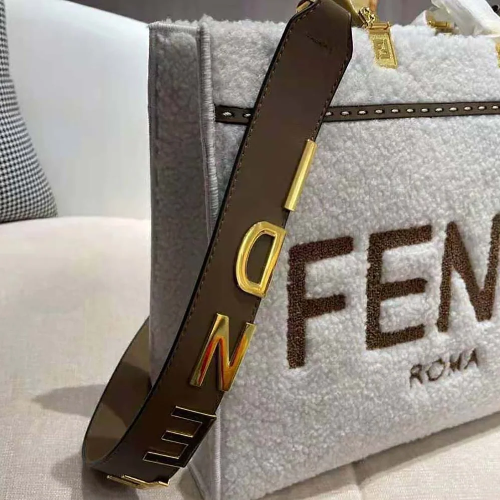 Fendi Sunshine Medium White Sheepskin Shopper for Women Fendi Sunshine Medium White Sheepskin Shopper for Women