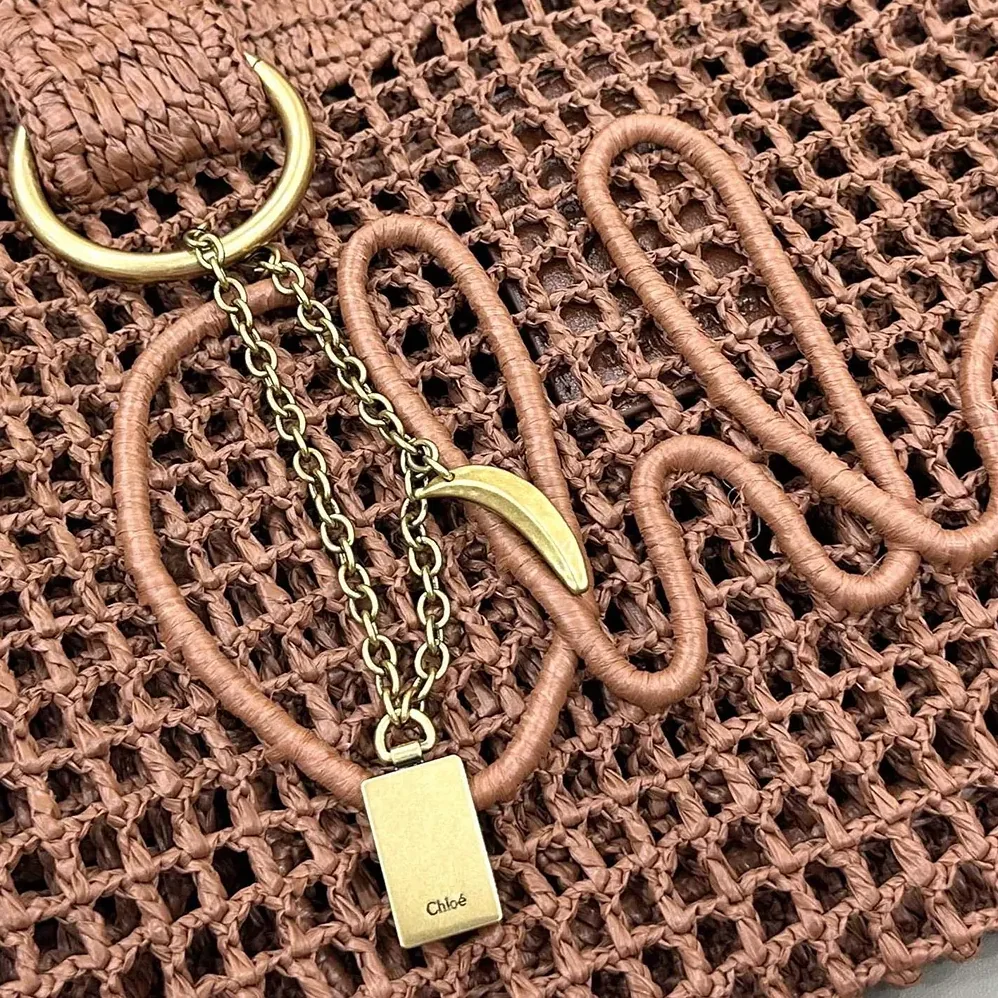 Chloe Summer Banana East-west Tote Bag in Raffia & Buffalo Leather for Women Chloe Summer Banana East-west Tote Bag in Raffia & Buffalo Leather for Women