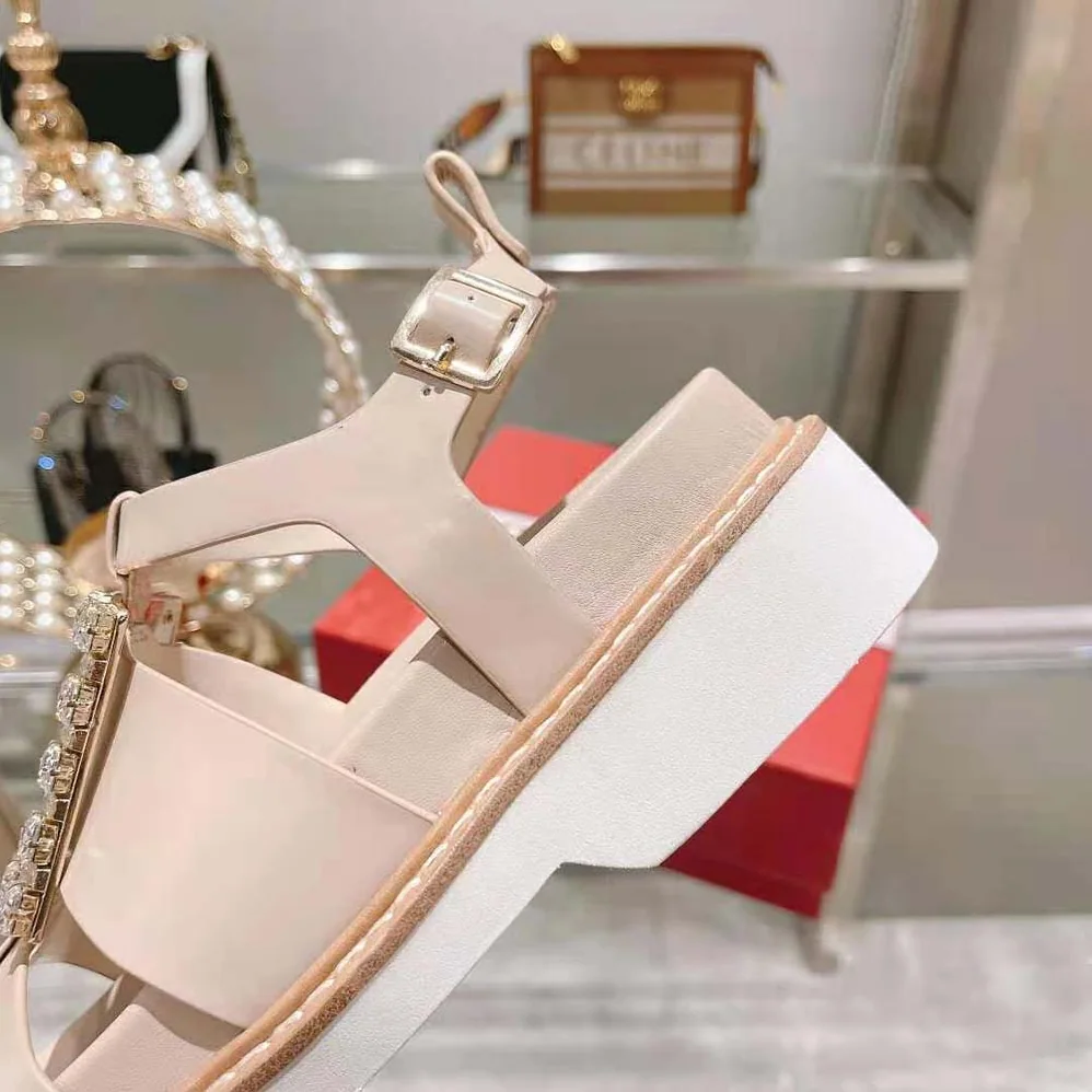 Roger Vivier Viv Rangers Strass Buckle Sandals in Nabuk for Women in Pink Roger Vivier Viv Rangers Strass Buckle Sandals in Nabuk for Women in Pink