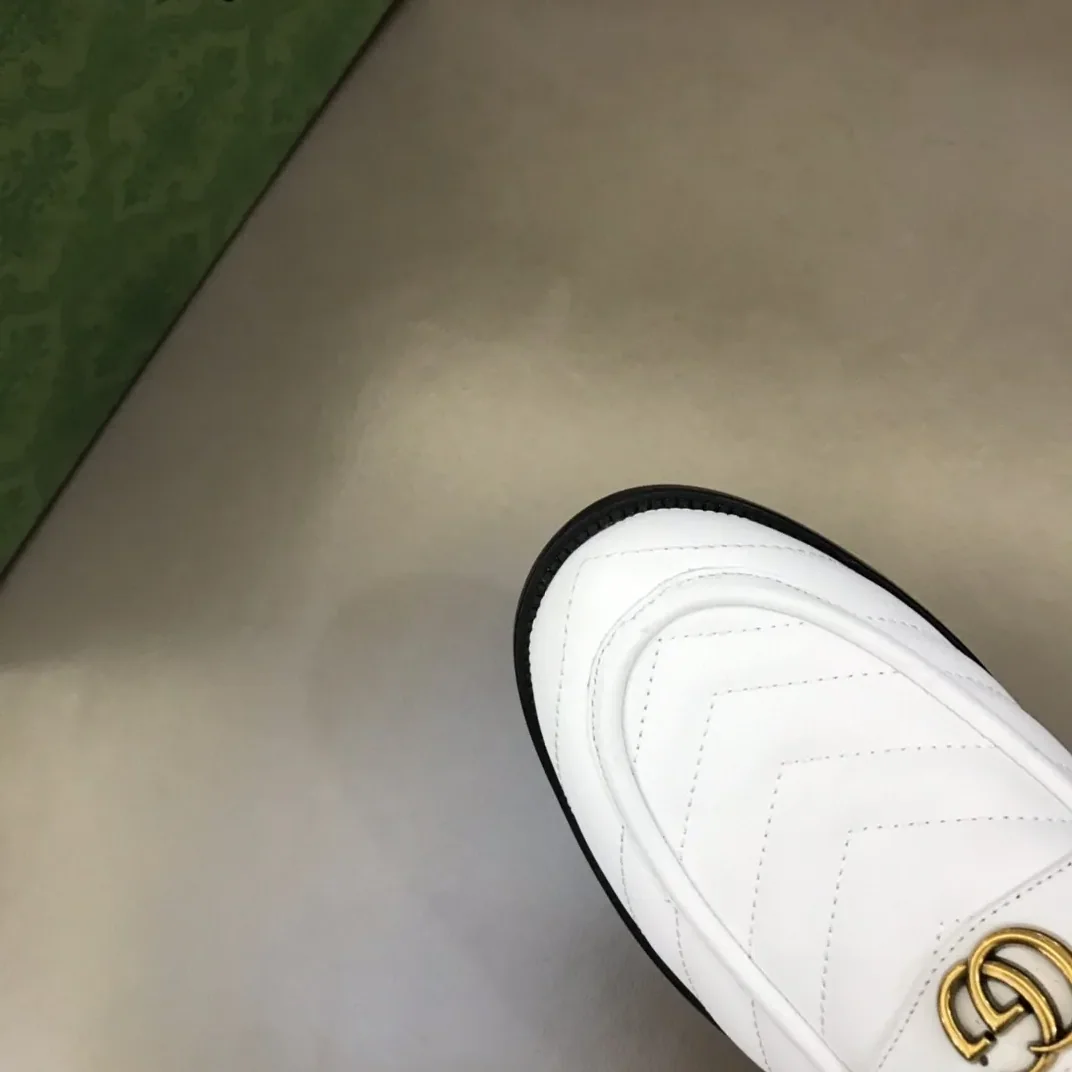 Gucci Slipper With Interlocking G White Gucci Slipper With Interlocking G White