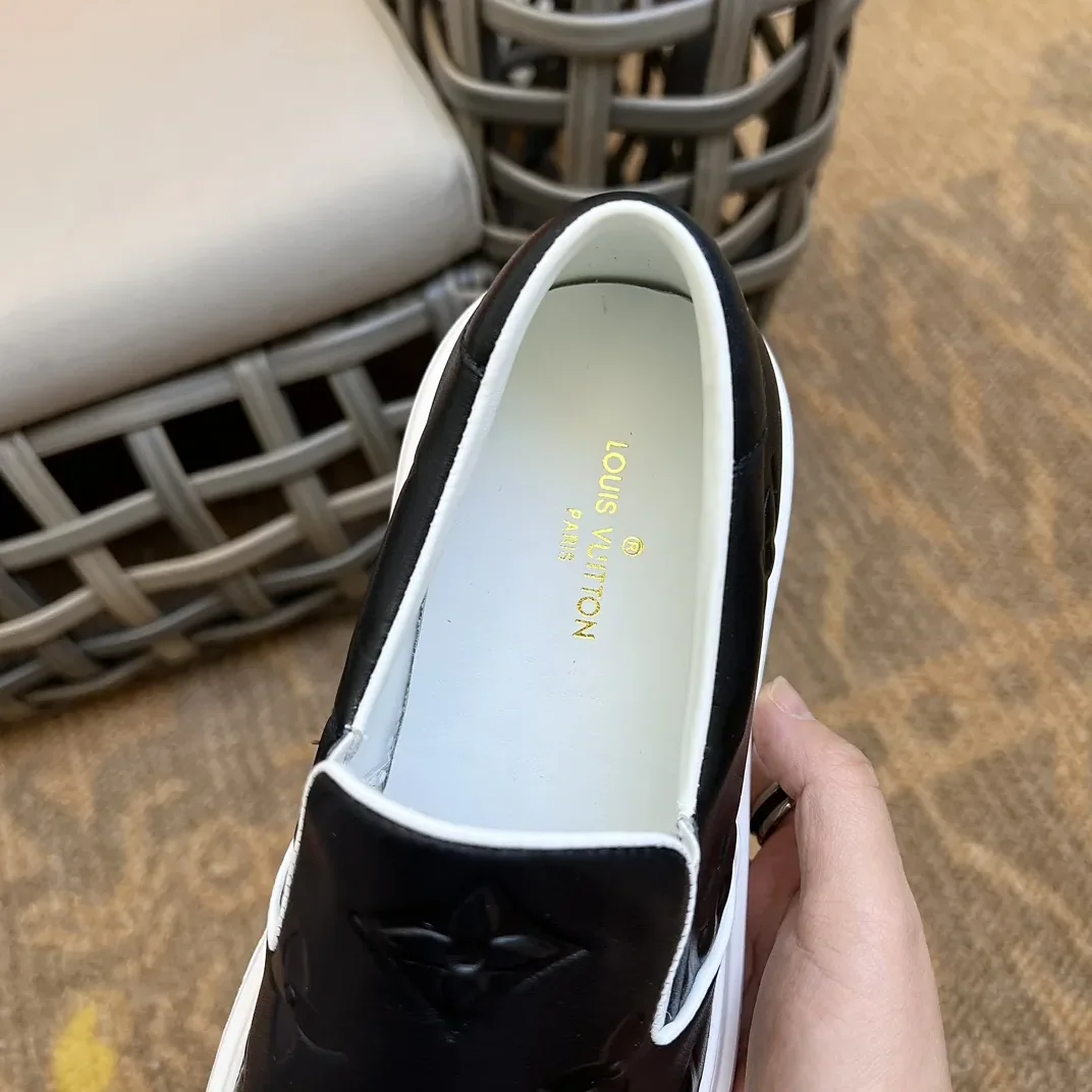 Louis Vuitton Beverly Hills Slip On Black 1A9ZP1
