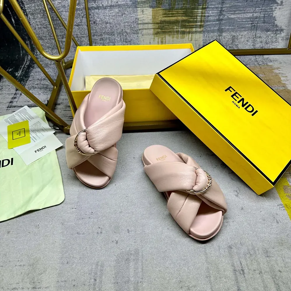 Fendi Feel Pink Leather Slides for Women