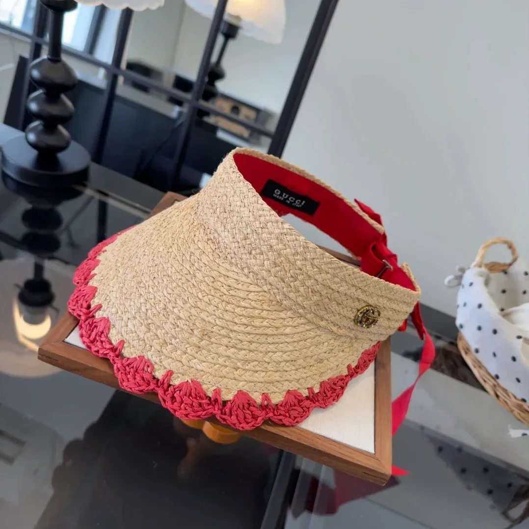 Gucci Crochet-Trimmed Visor Beige/ Red Straw Gucci Crochet-Trimmed Visor Beige/ Red Straw