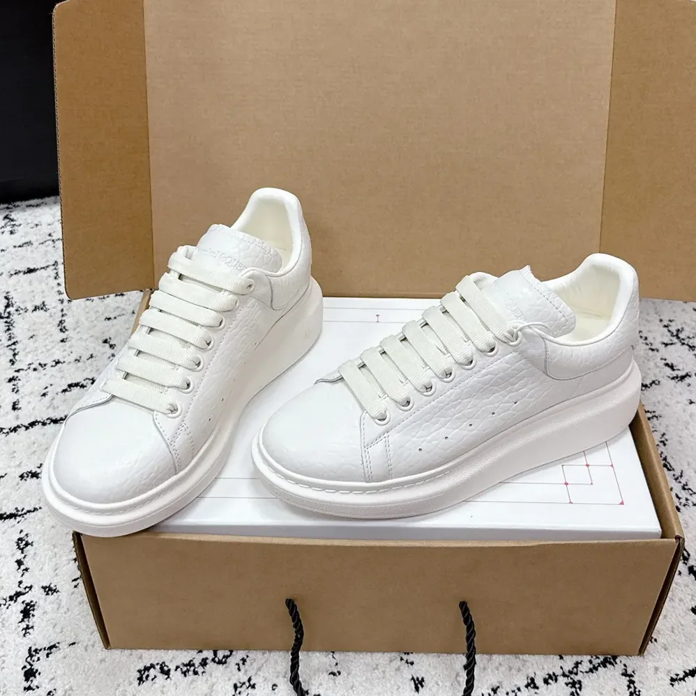 Alexander Mcqueen Oversized Sneaker in Off White for Unisex Alexander Mcqueen Oversized Sneaker in Off White for Unisex