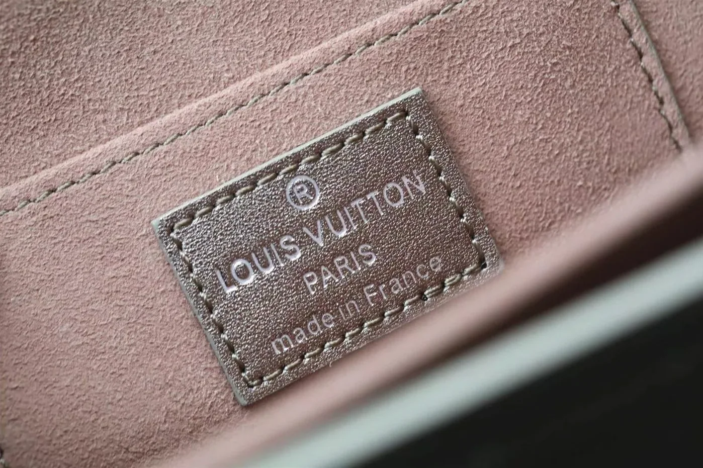 Louis Vuitton Mini Dauphine Taupe / Louis Vuitton Mini Dauphine Taupe /