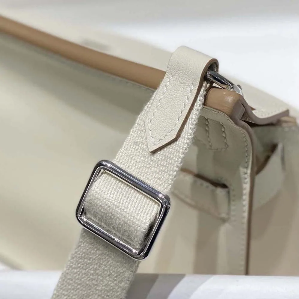 Hermes Jyspiere in Evercolor Leather for Women in White/Silver