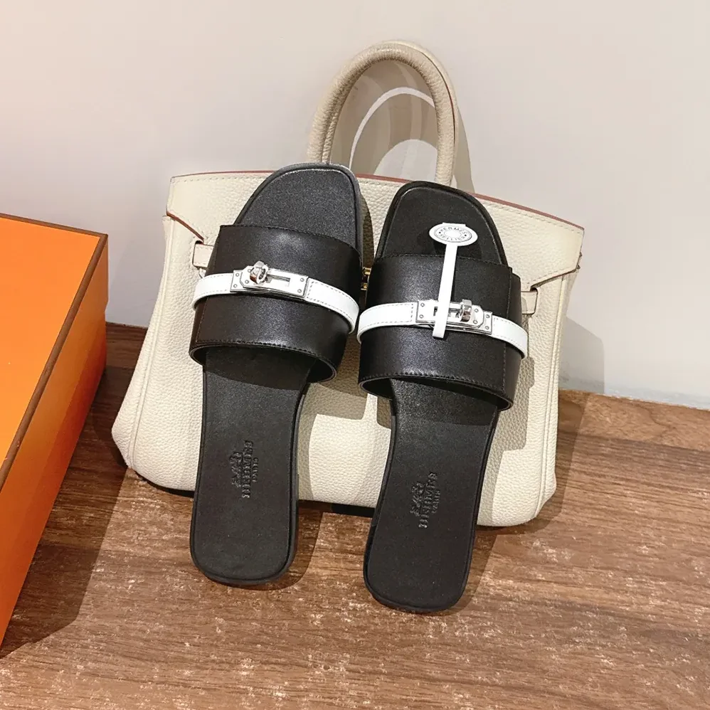 Hermes Giulia sandal for Unisex in Black/White