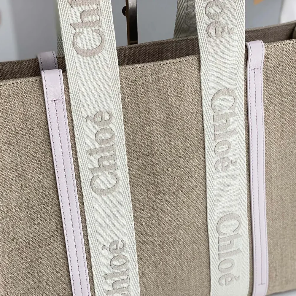 Chloe Woody Tote Bag in Linen for Women in Pink Chloe Woody Tote Bag in Linen for Women in Pink