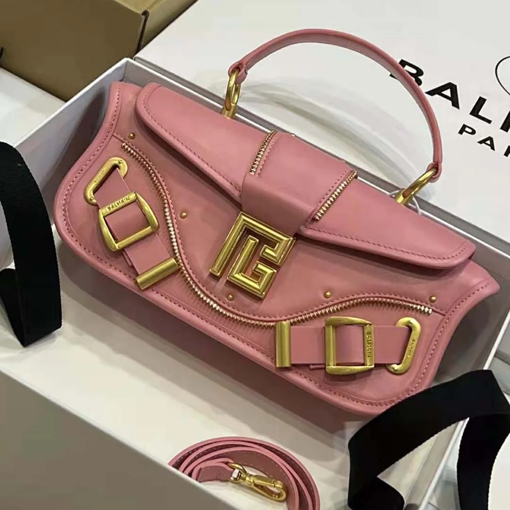 Balmain Blaze Clutch Bag in Smooth Leather for Women in Pink Balmain Blaze Clutch Bag in Smooth Leather for Women in Pink