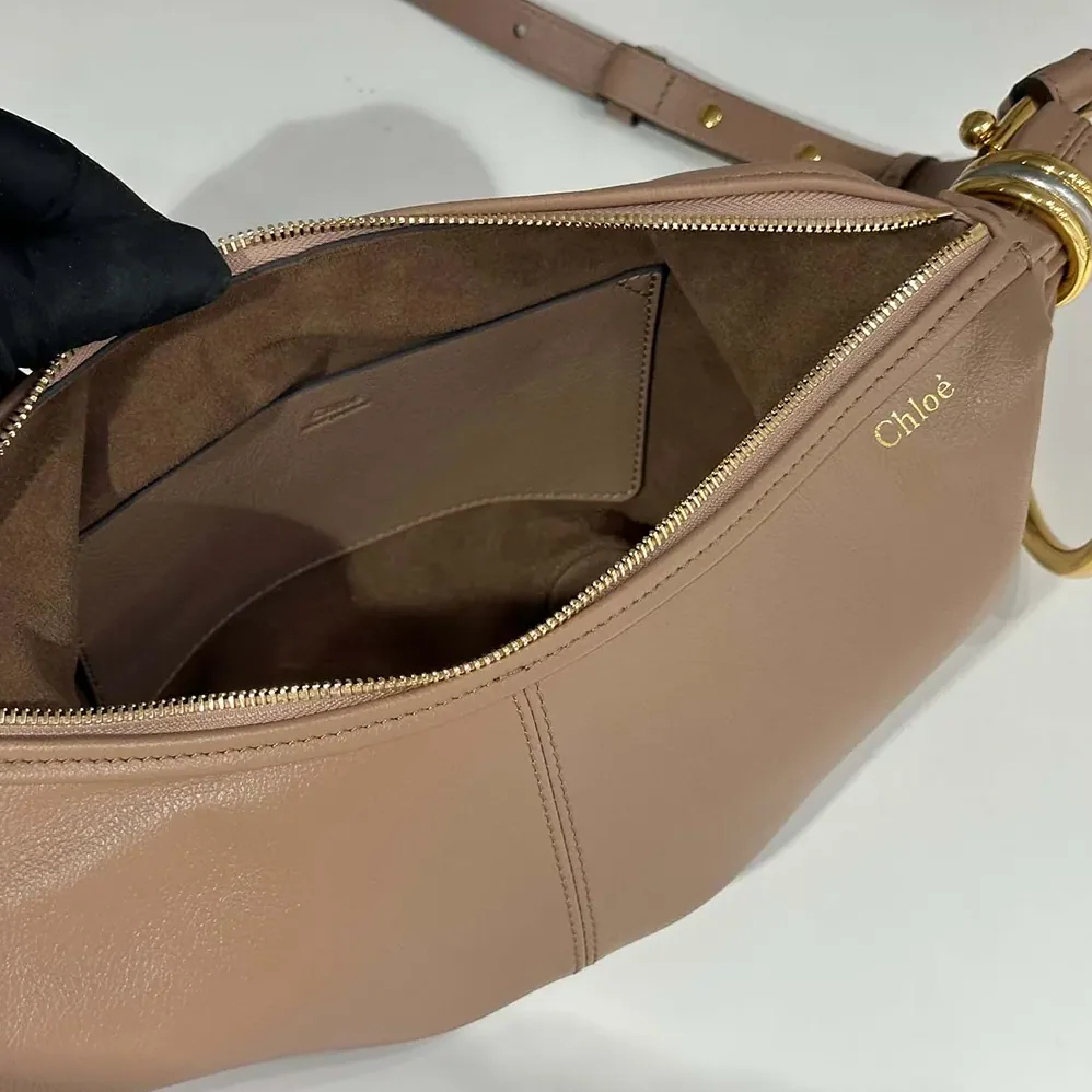 Chloe Small Bracelet Hobo Bag in Grained Leather for Women in Pink Chloe Small Bracelet Hobo Bag in Grained Leather for Women in Pink