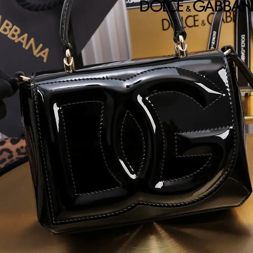 Dolce Gabbana D&G DG Logo Bag Top-handle Bag for Women in Black