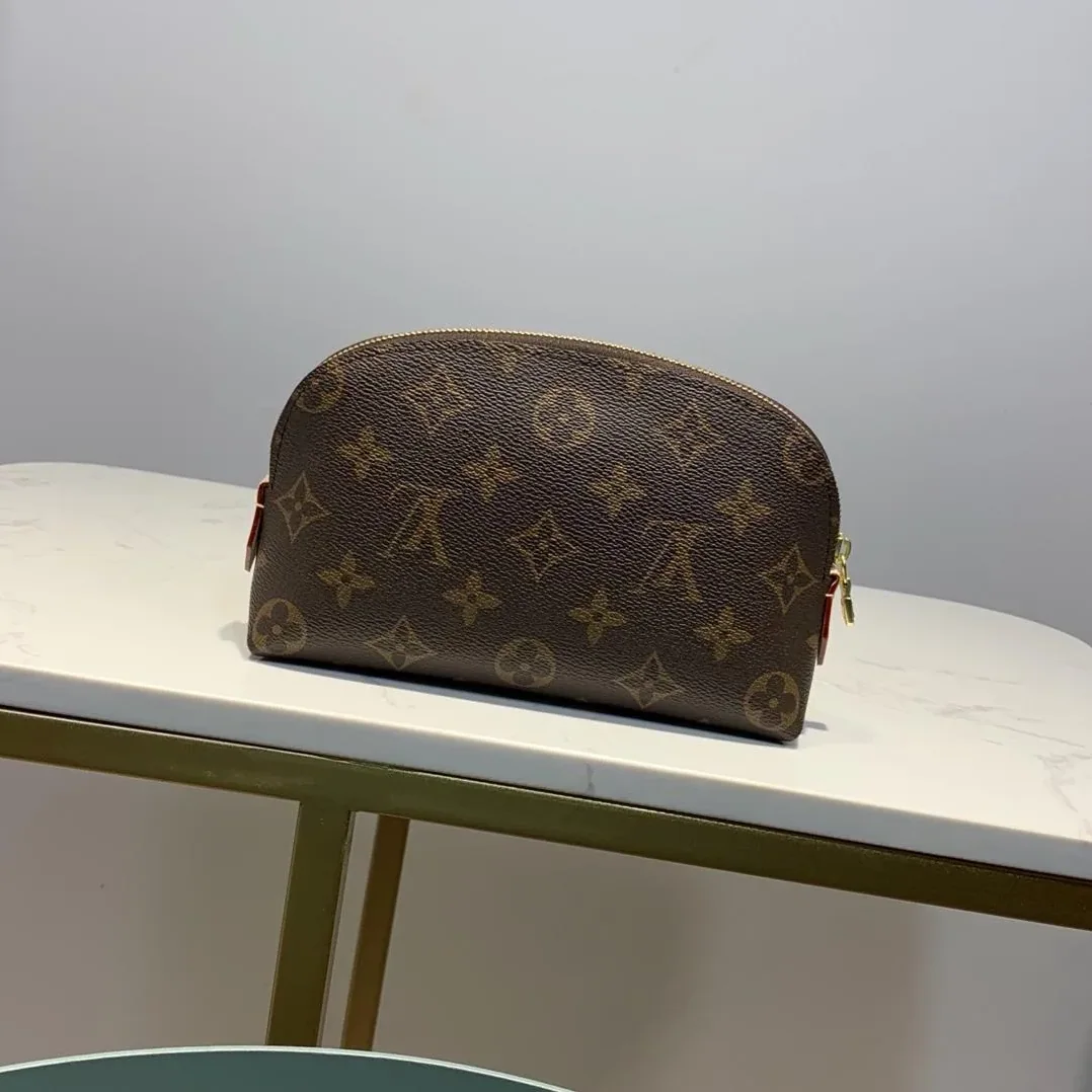 Louis Vuitton Cosmetic Pouch PM Monogram Canvas Louis Vuitton Cosmetic Pouch PM Monogram Canvas