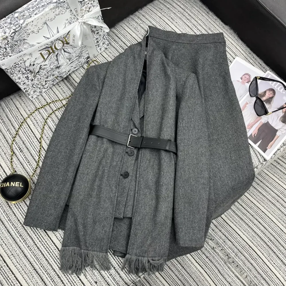 Dior Flared Mid-Length Skirt Gray Virgin Wool Tweed for Women Dior Flared Mid-Length Skirt Gray Virgin Wool Tweed for Women