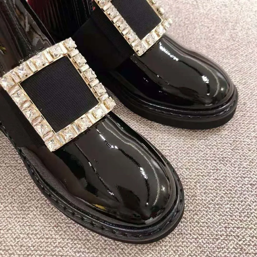 Roger Vivier Chelsea Viv' Rangers Strass Buckle Ankle Boots for Women in Black