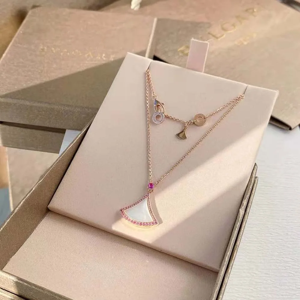 Bvlgari DIVAS' DREAM Necklace in 18 KT Rose Gold Set for Women in Pink