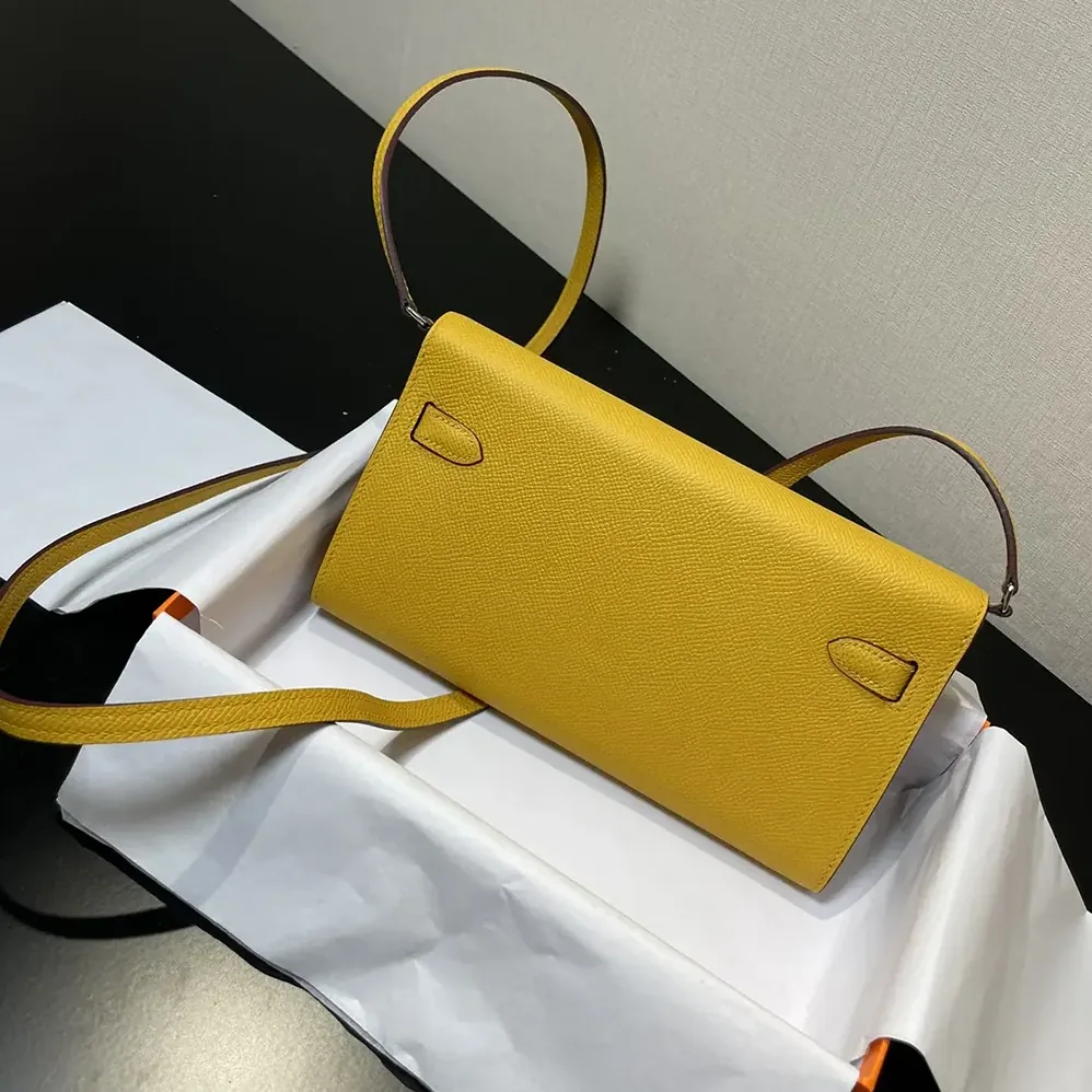 Hermes Kelly To Go in Epsom Leather for Women in Gold/Silver