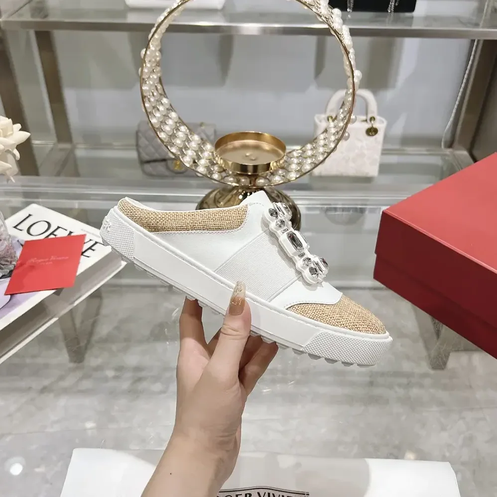 Roger Vivier Very Vivier Strass Buckle Mules in Leather for Women Roger Vivier Very Vivier Strass Buckle Mules in Leather for Women