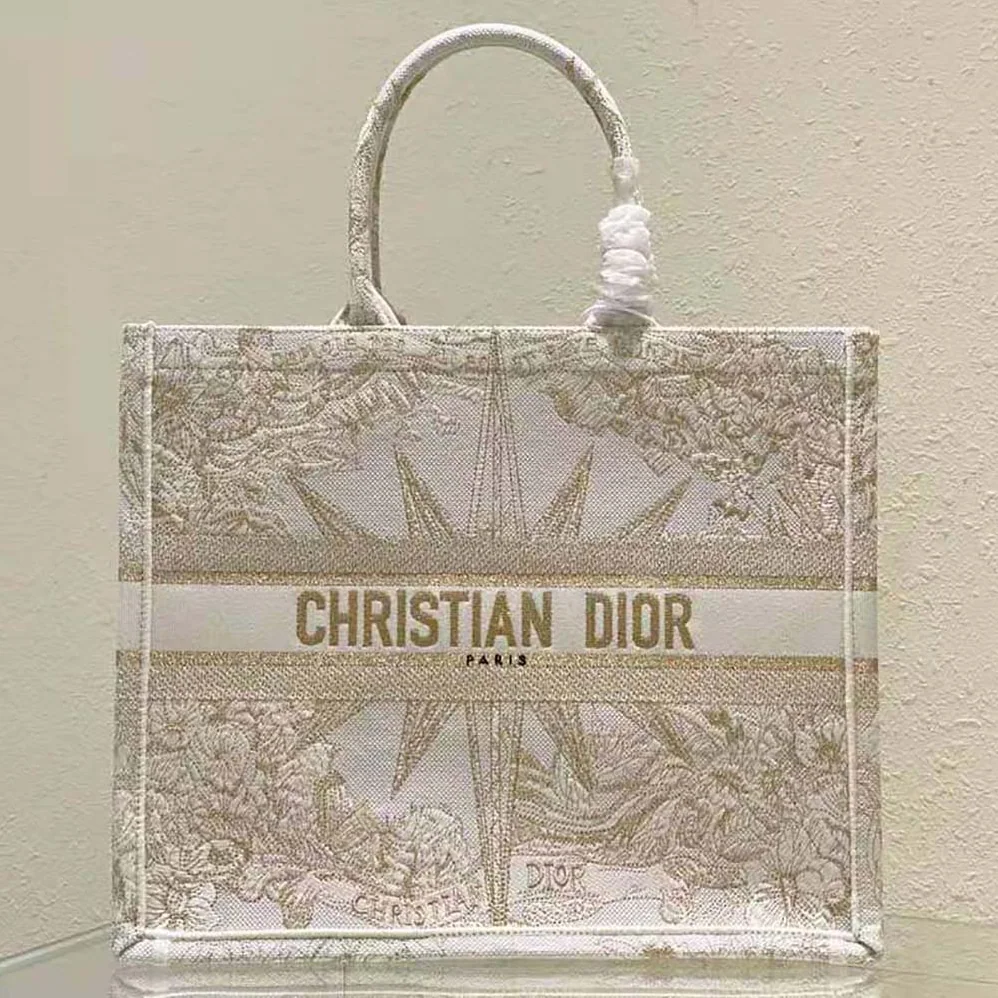 Dior Medium Dior Book Tote Dior Rêve d'Infini Embroidery with Gold for Women in Tone Metallic Thread