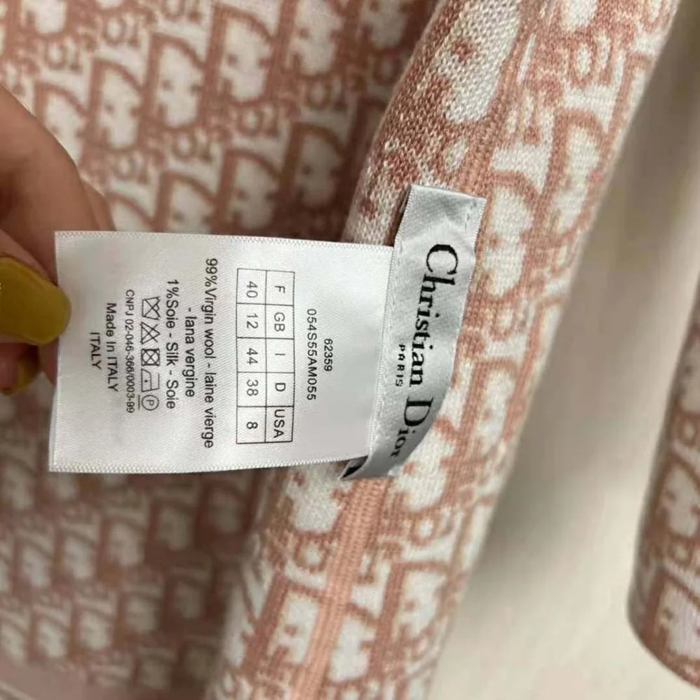 Dior Cropped Coat with Hood and Belt Rose Des Vents Double for Women in Sided Wool Dior Cropped Coat with Hood and Belt Rose Des Vents Double for Women in Sided Wool