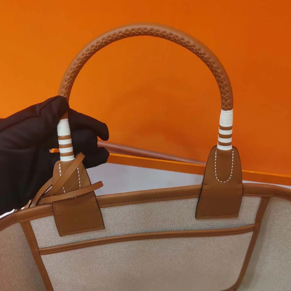 Hermes Steeple 25 Ecru Tote Bag for Unisex in Green