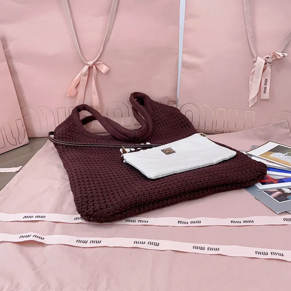 Miu Miu Ivy Raffia for Women in Effect Woven Tote Bag Miu Miu Ivy Raffia for Women in Effect Woven Tote Bag