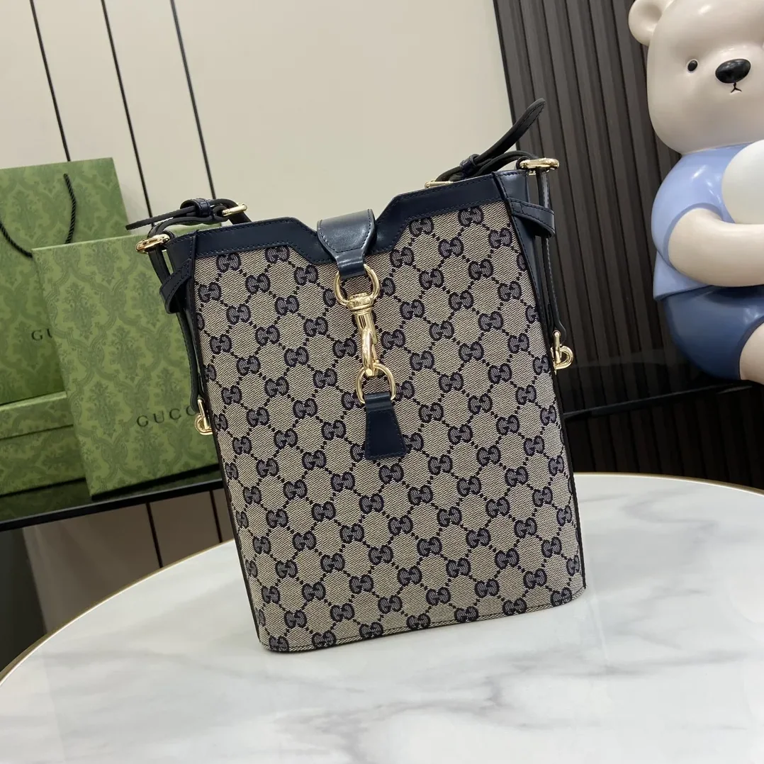 Gucci Original GG Small Bucket Bag Beige /
