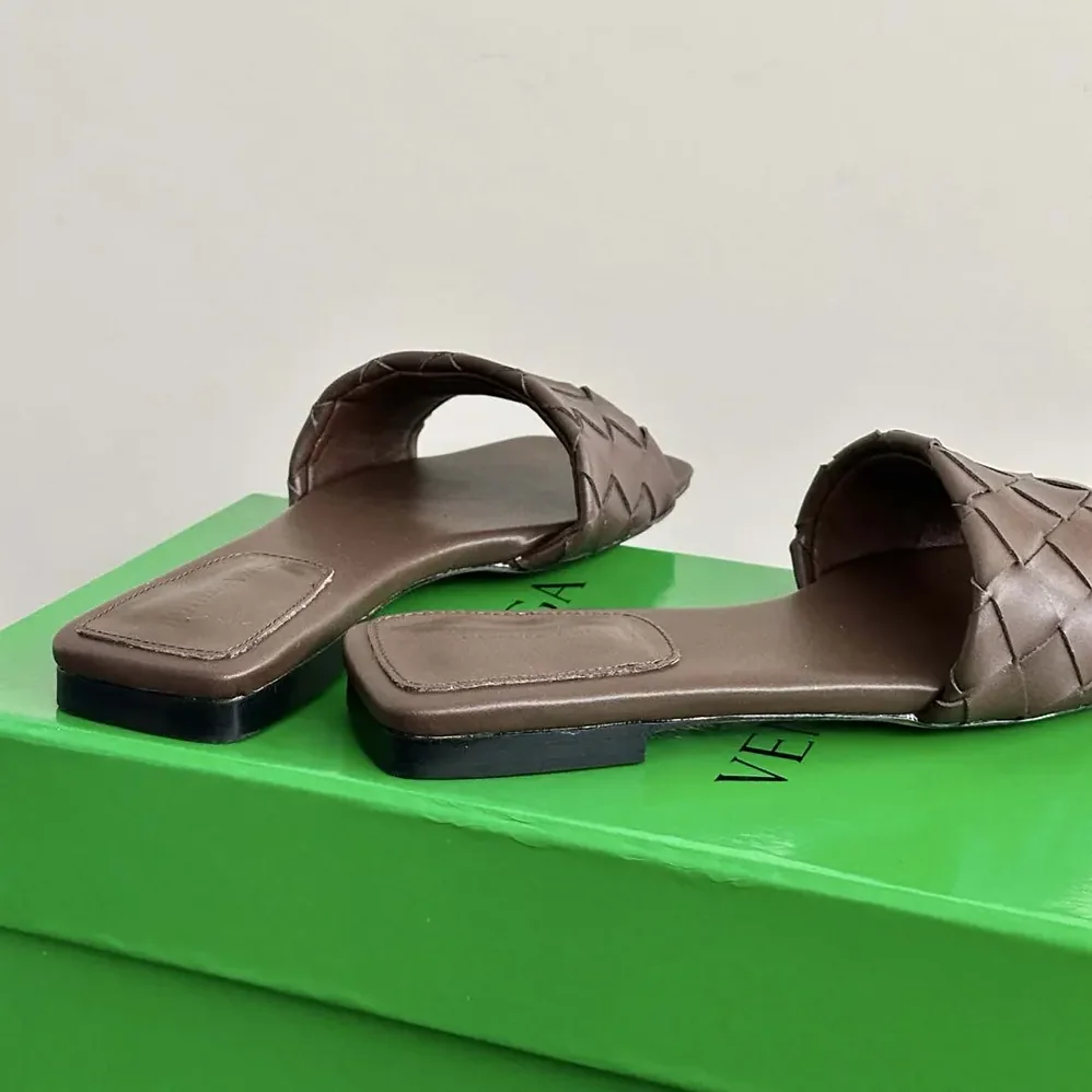 Bottega Veneta Parco Flat Mule for Women in Tan
