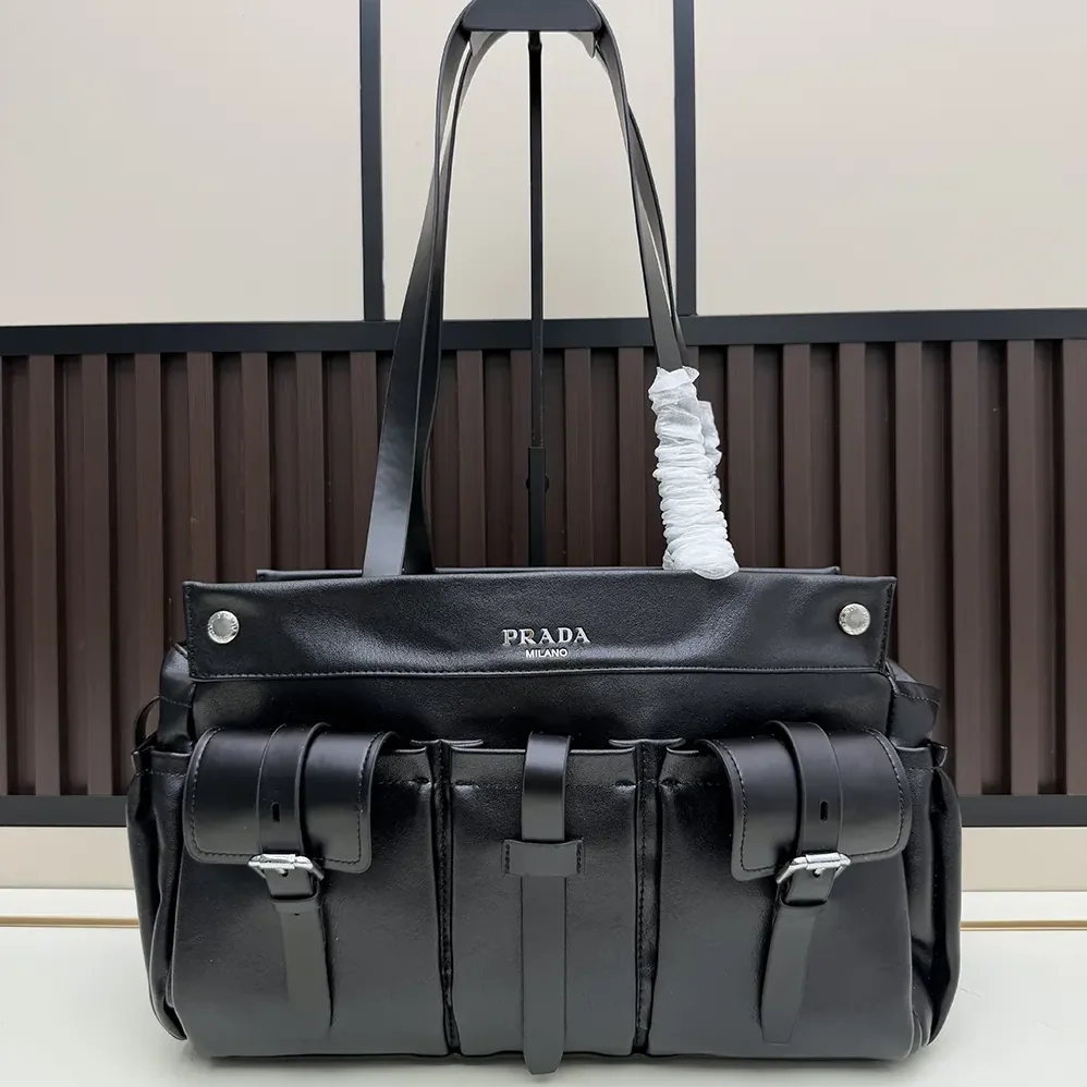 Prada Route Large Leather Tote Bag for Women in Black Prada Route Large Leather Tote Bag for Women in Black