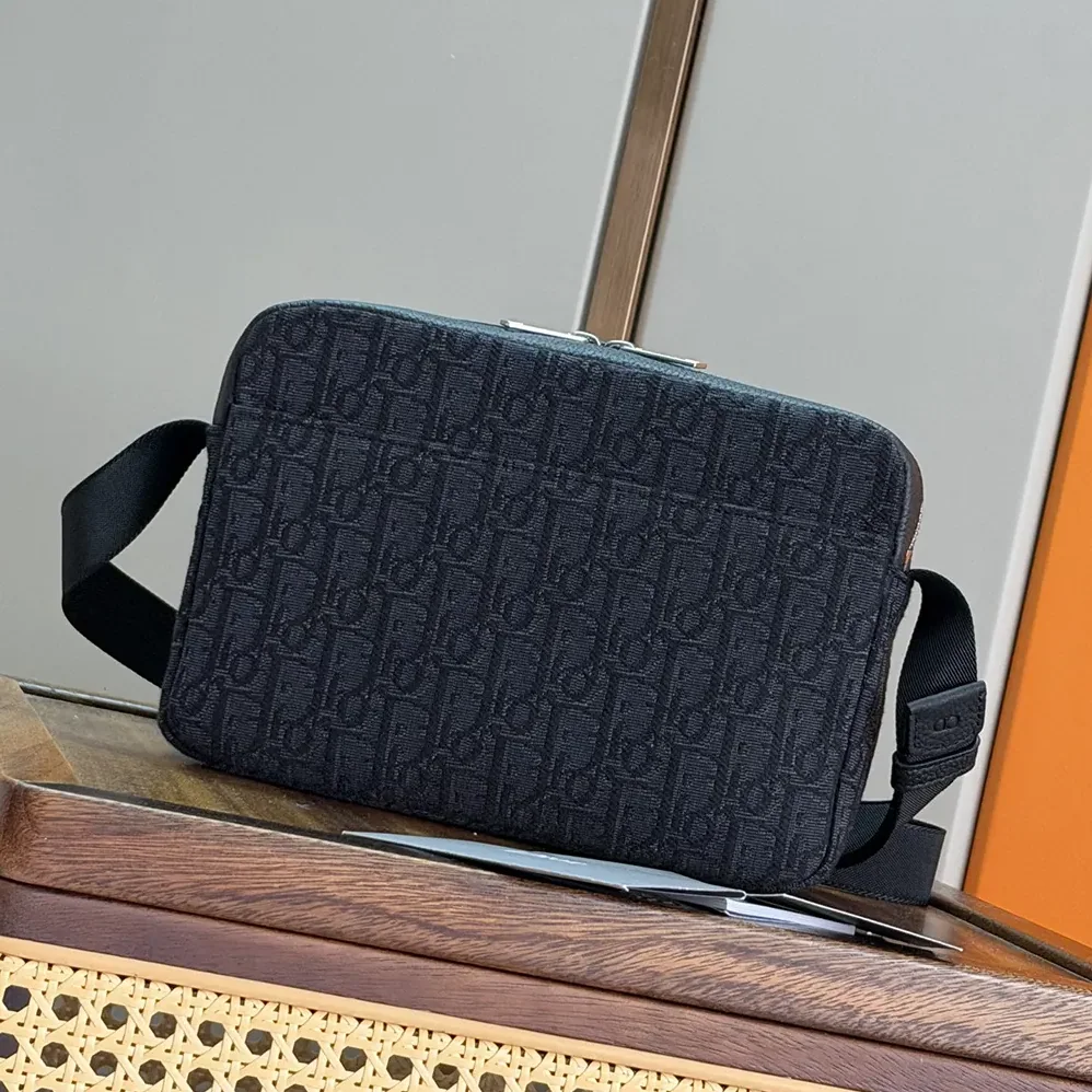 Dior Rider Zipped Messenger Bag Black Dior Oblique Jacquard and Black Grained Calfskin for Men