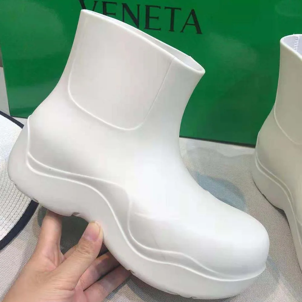 Bottega Veneta Puddle Ankle Boot for Unisex in White