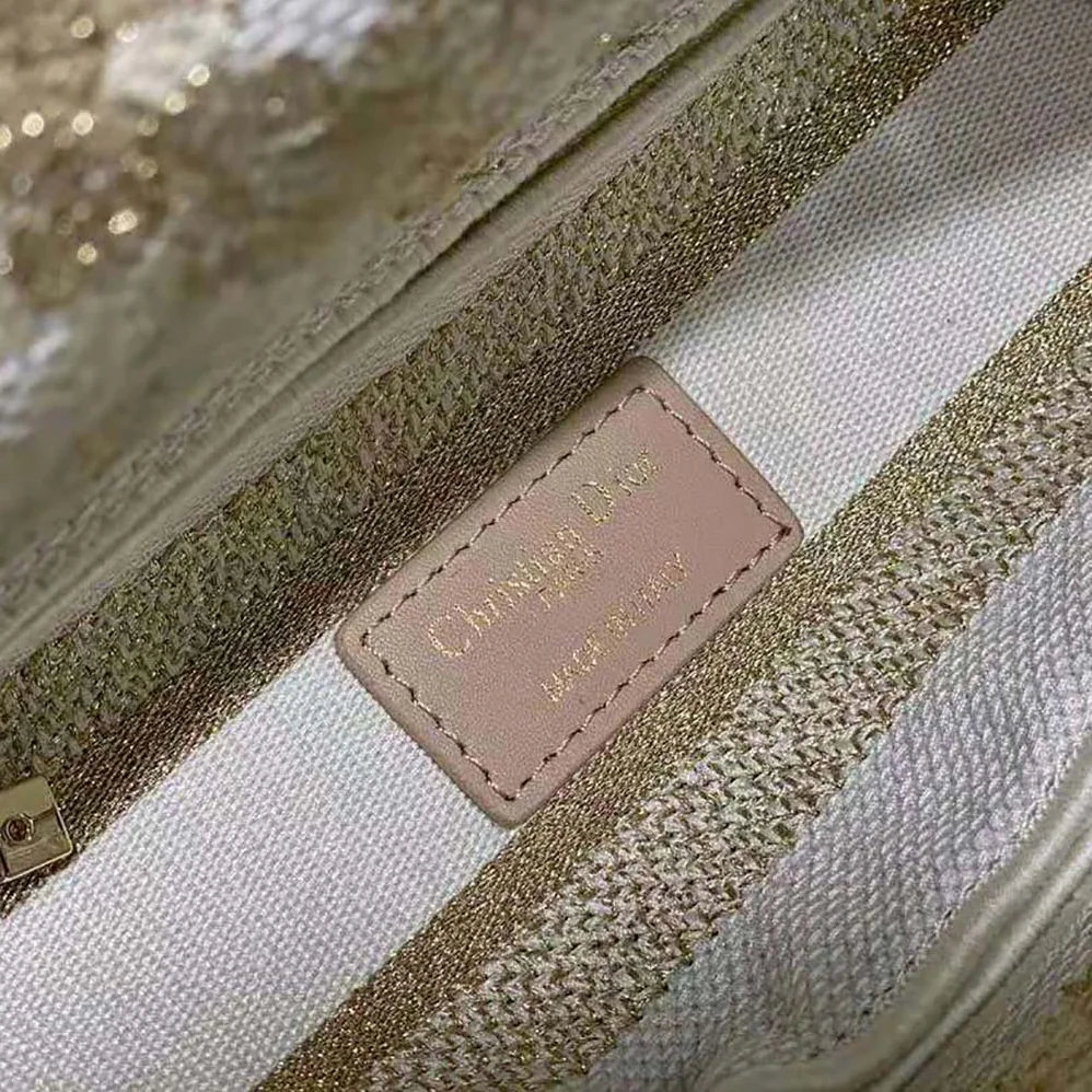 Dior Medium Lady D-lite Bag Dior Jardin D'Hiver Embroidery with Gold for Women in Tone Metallic Thread Dior Medium Lady D-lite Bag Dior Jardin D'Hiver Embroidery with Gold for Women in Tone Metallic Thread