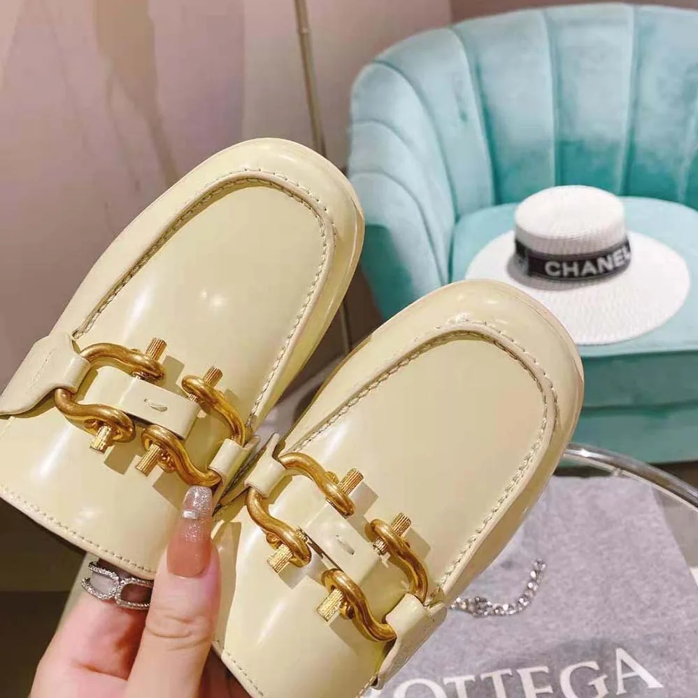 Bottega Veneta Monsieur Loafer in Calfskin Leather for Unisex in Beige Bottega Veneta Monsieur Loafer in Calfskin Leather for Unisex in Beige