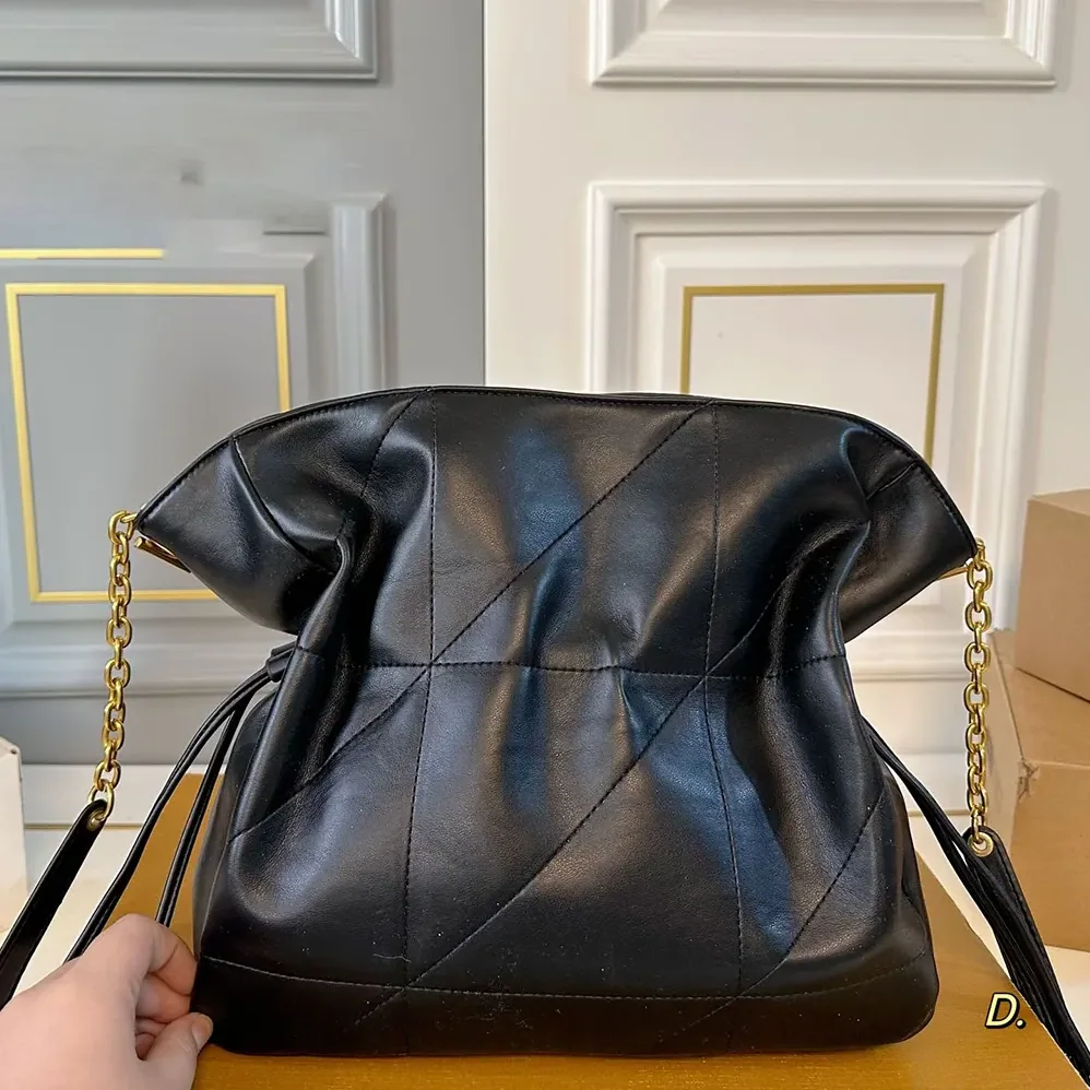 Saint Laurent YSL Jamie Shopping Small in Lambskin for Women in Black
