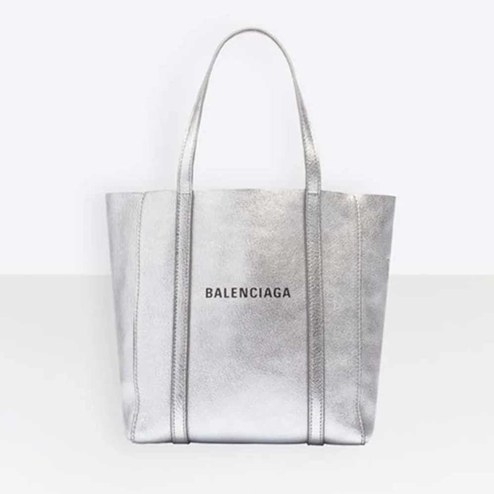 Balenciaga Everyday Tote XXS Metallic Effect for Women in Silver Balenciaga Everyday Tote XXS Metallic Effect for Women in Silver