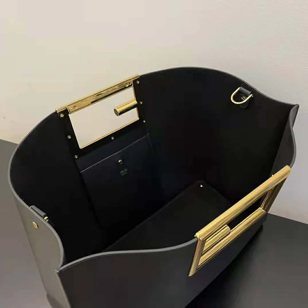 Fendi Way Medium Made of Camellia-Colored Leather Bag for Women in Black