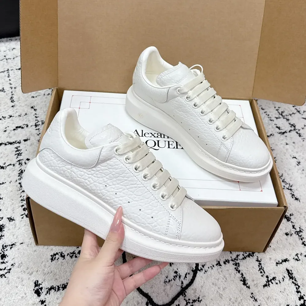 Alexander Mcqueen Oversized Sneaker in Off White for Unisex Alexander Mcqueen Oversized Sneaker in Off White for Unisex