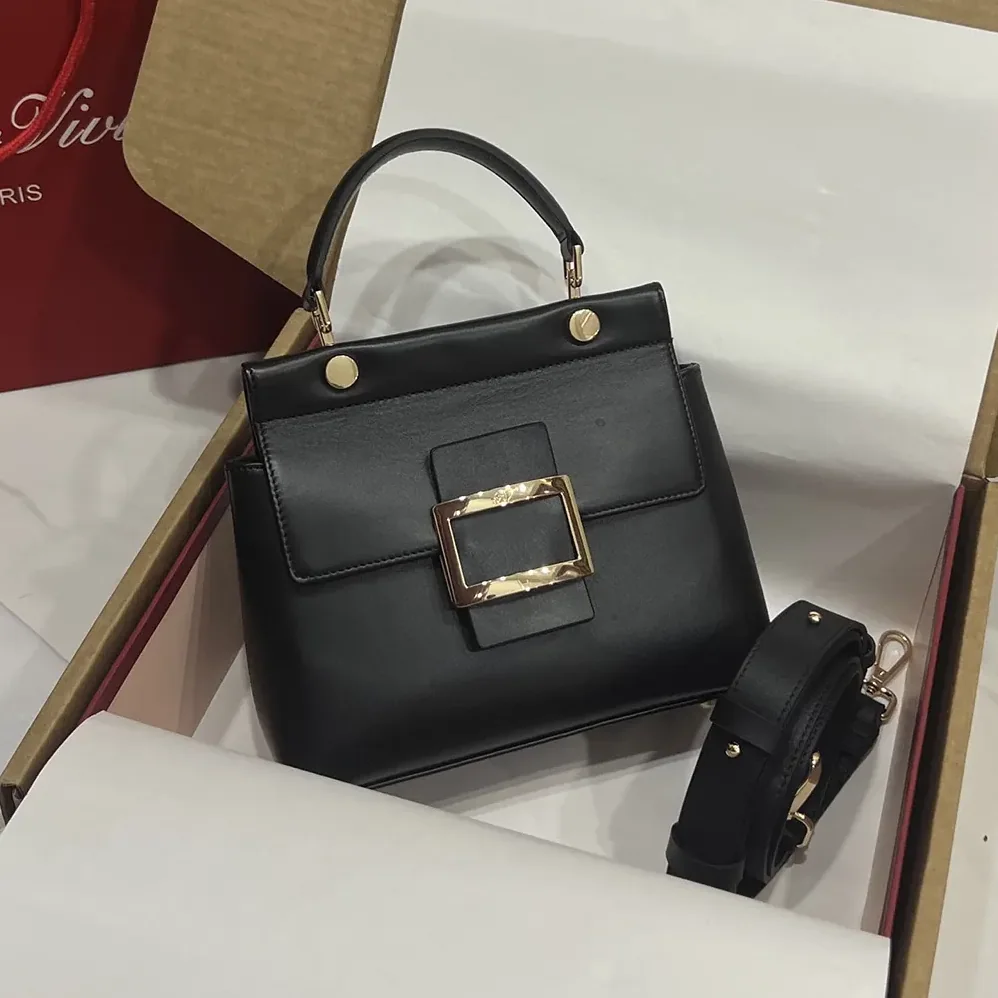 Roger Vivier Viv' Cabas Bag in Leather for Women in Black Roger Vivier Viv' Cabas Bag in Leather for Women in Black