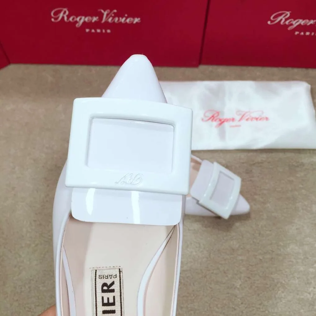 Roger Vivier Gommettine Ballerinas for Women in White Roger Vivier Gommettine Ballerinas for Women in White