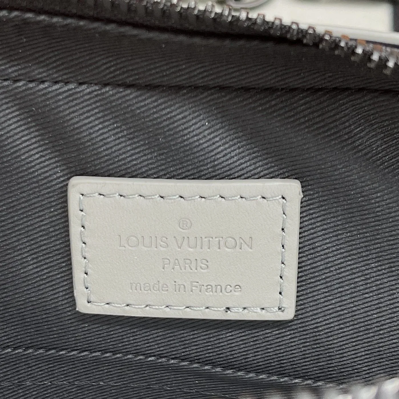 Louis Vuitton Duo Messenger Monogram Shadow Anthracite Gray Louis Vuitton Duo Messenger Monogram Shadow Anthracite Gray