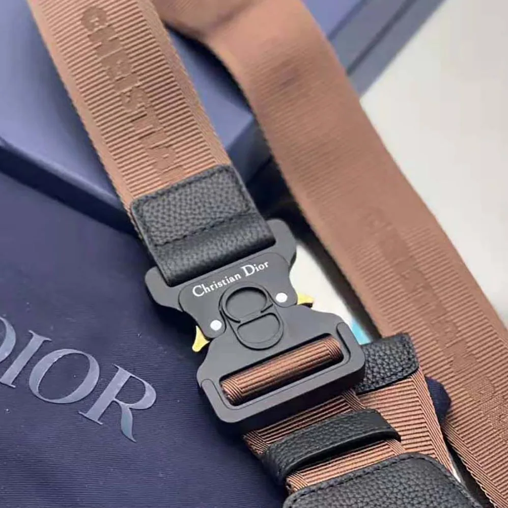 Dior Cactus Jack Dior Saddle Bag Black Grained Calfskin with Embroidered Signature for Men Dior Cactus Jack Dior Saddle Bag Black Grained Calfskin with Embroidered Signature for Men