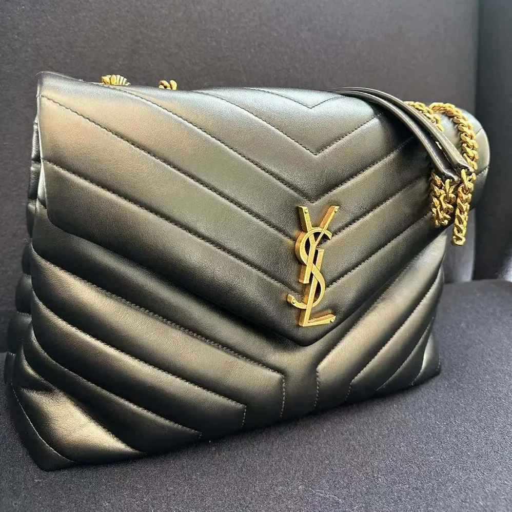 Saint Laurent YSL Loulou Medium Bag in Matelassé Y Leather for Women in Black Saint Laurent YSL Loulou Medium Bag in Matelassé Y Leather for Women in Black