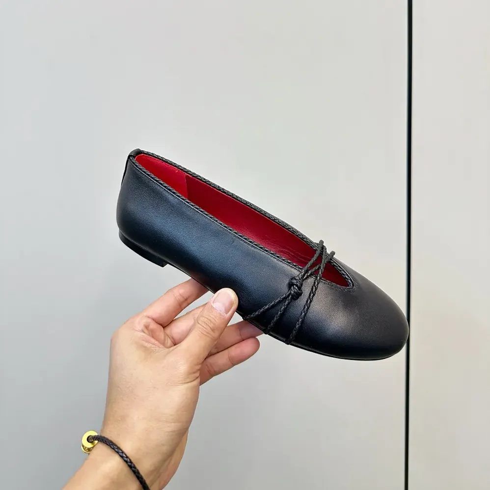 Bottega Veneta Rosa Mary-Jane Ballerina for Women in Black Bottega Veneta Rosa Mary-Jane Ballerina for Women in Black