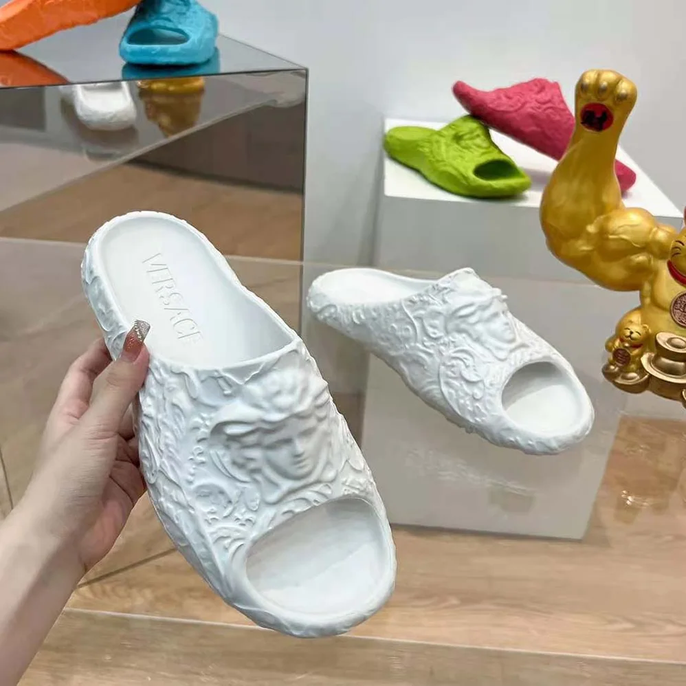 Versace Medusa Dimension Sliders for Unisex in White Versace Medusa Dimension Sliders for Unisex in White