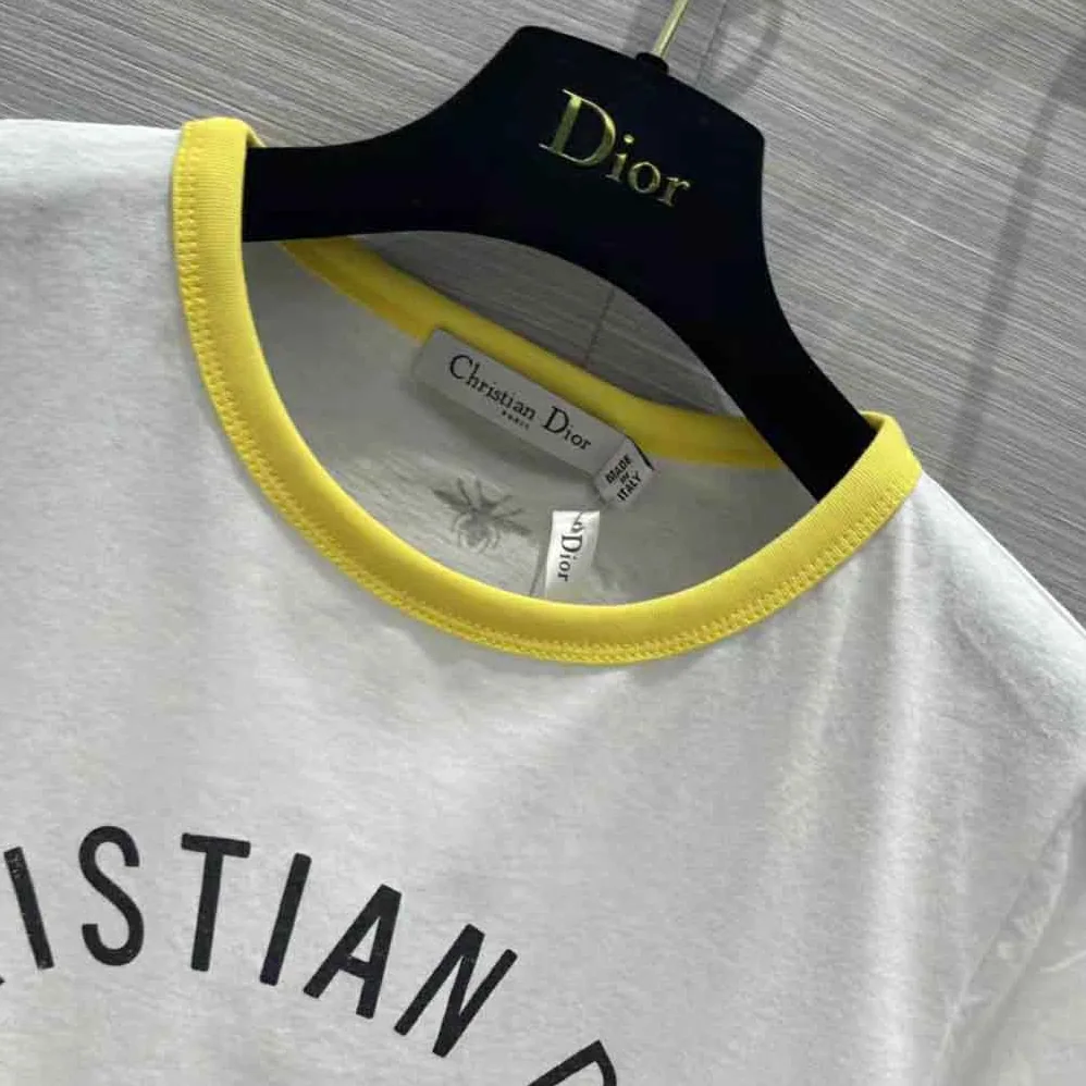 Dior T-shirt White Cotton Jersey with Fluorescent Yellow D for Women in Jungle Pop Motif