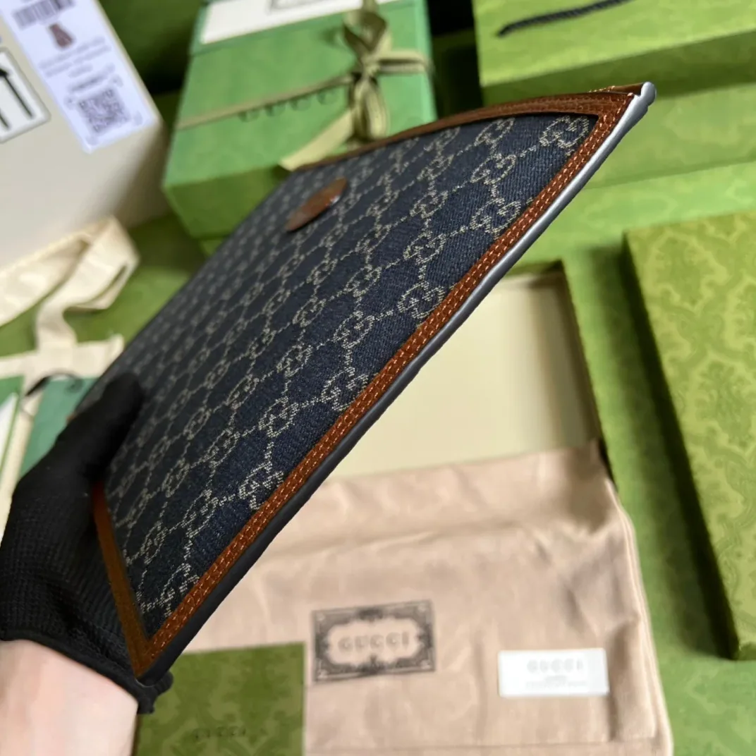Gucci GG Wool Pouch With Interlocking G Black , Pouch / for Men