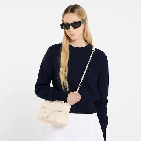 Gucci Marmont Small Shoulder Bag in Ivory Light White Hardware Gucci Marmont Small Shoulder Bag in Ivory Light White Hardware